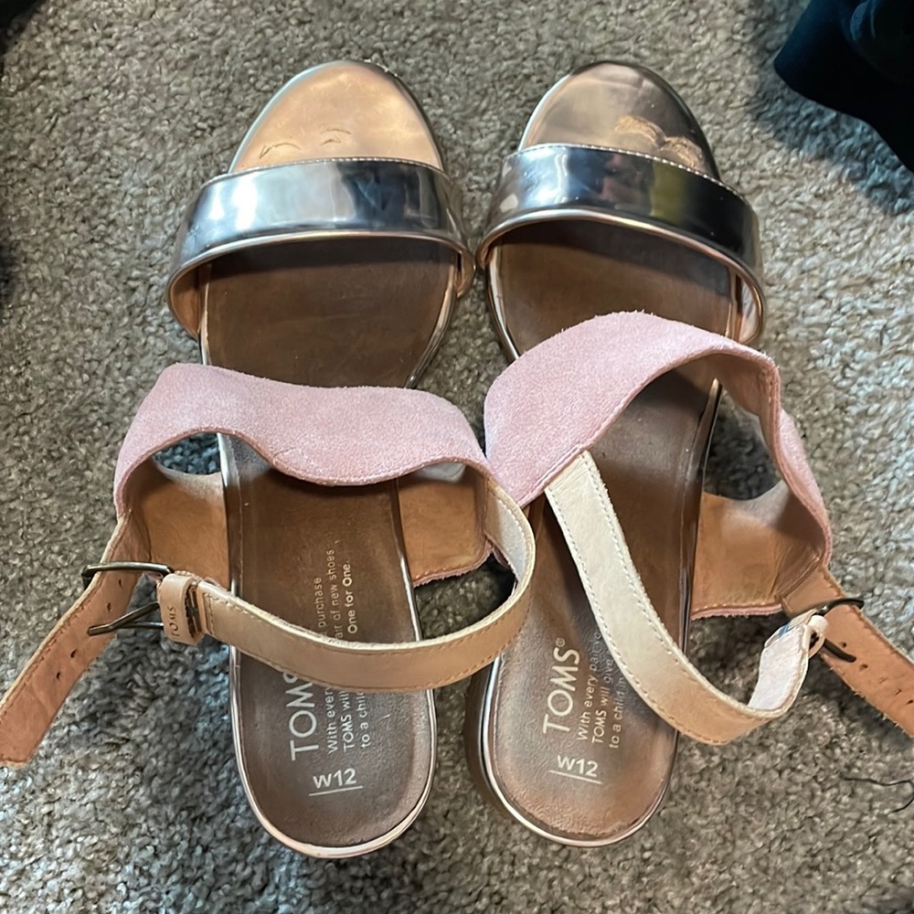 Toms sandals